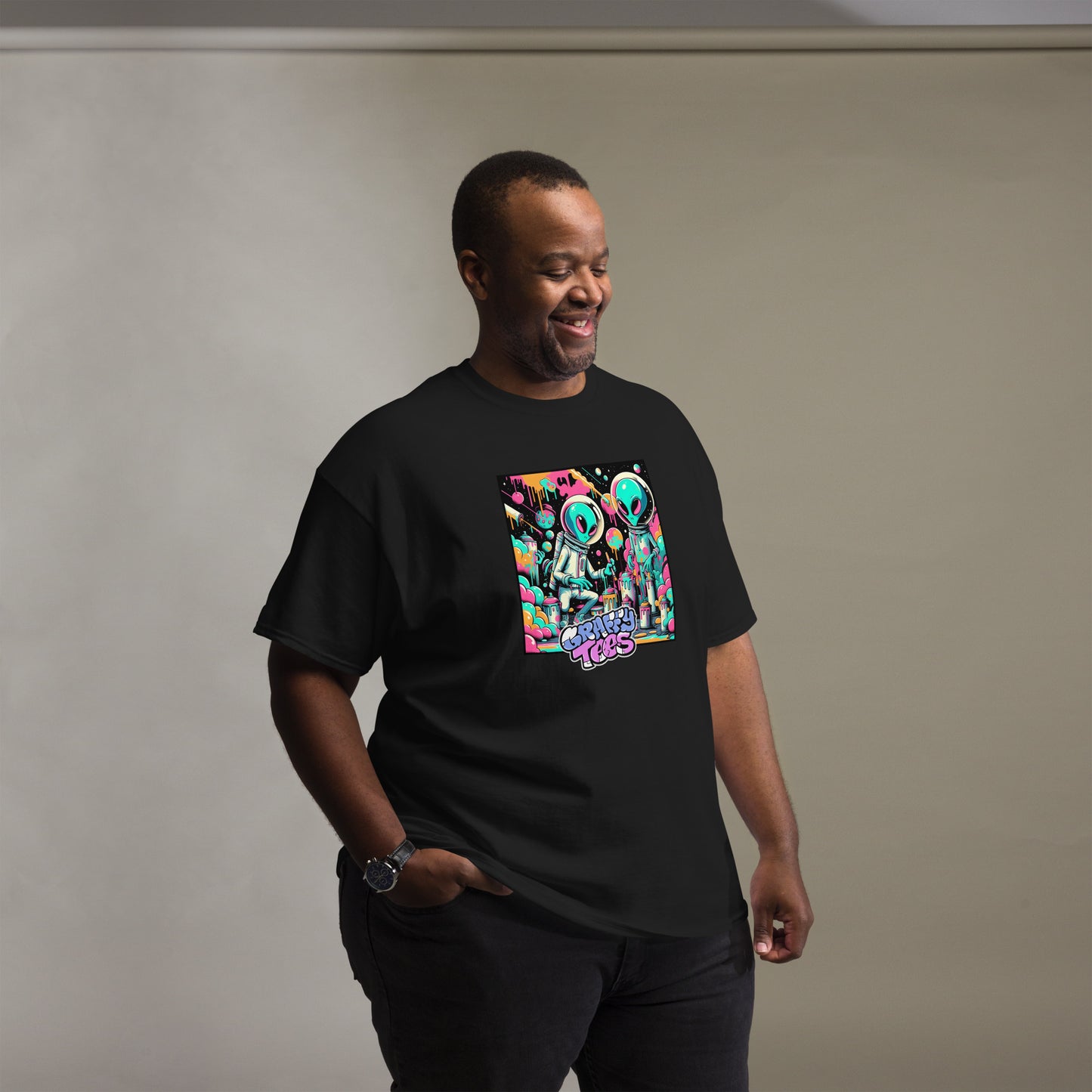 GraffyTees Aliens Painting Men's classic tee