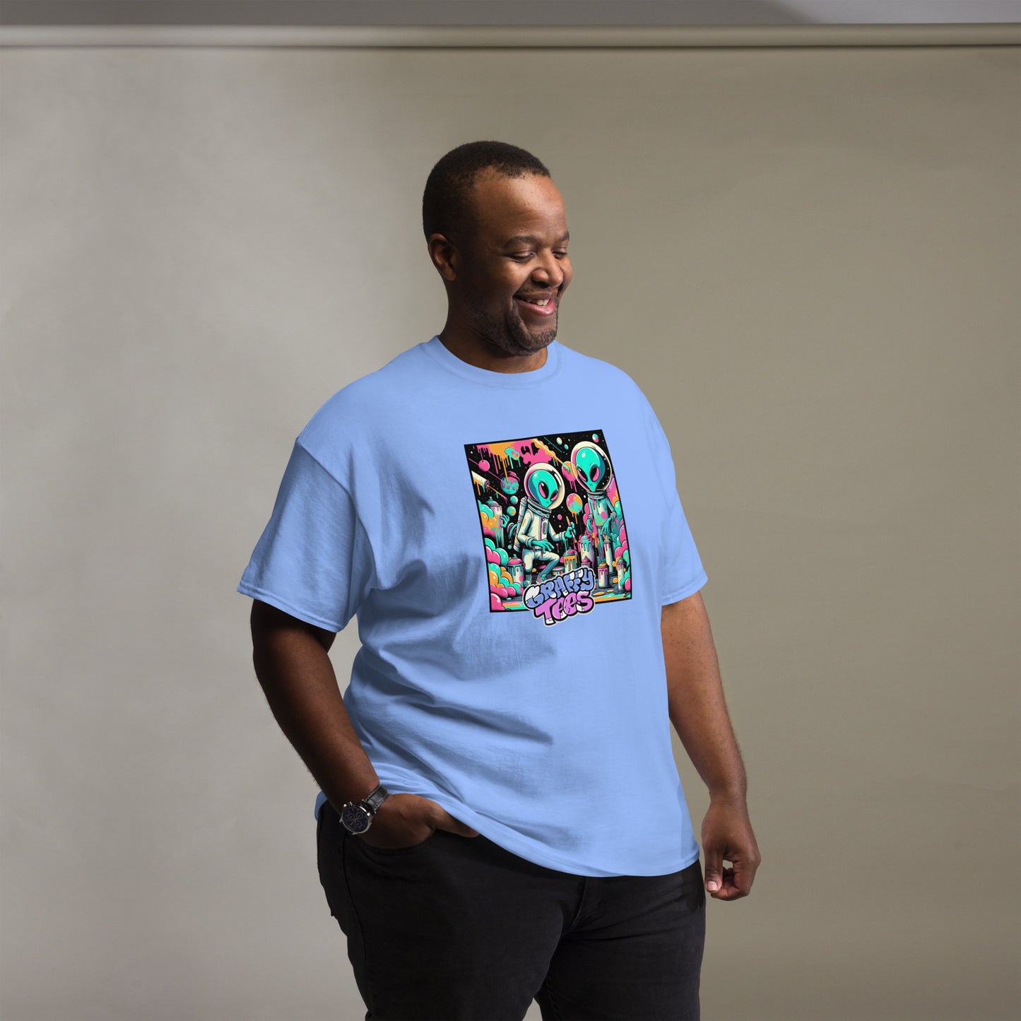 GraffyTees Aliens Painting Men's classic tee