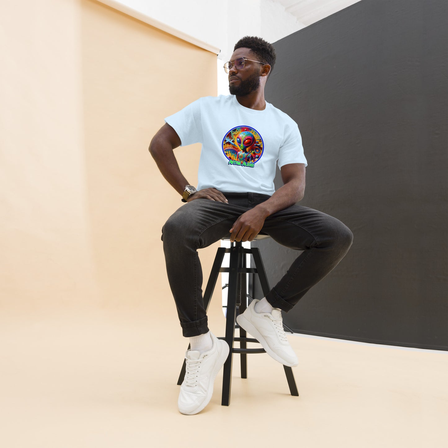 Graffiti Artful Alienz Men's classic tee