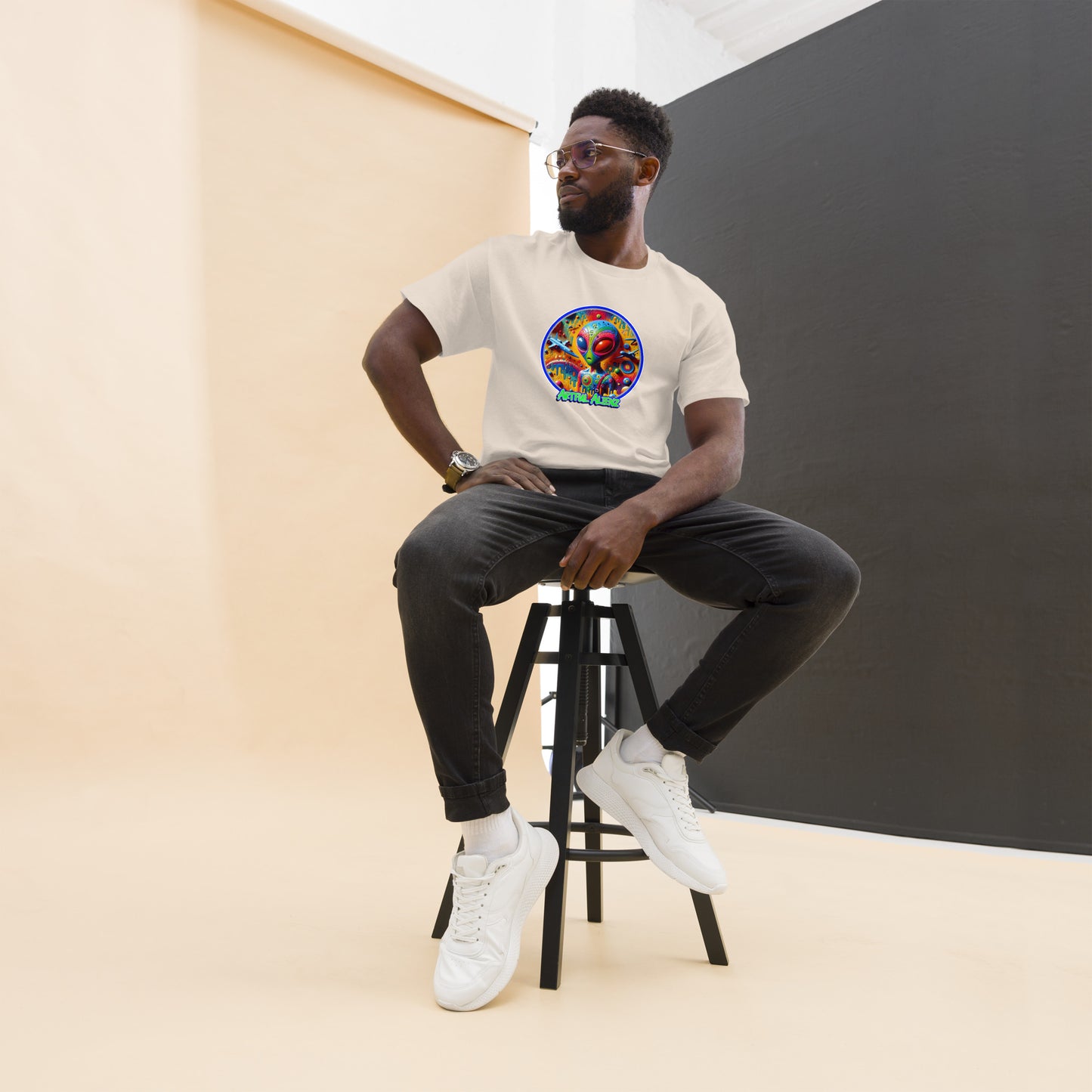 Graffiti Artful Alienz Men's classic tee