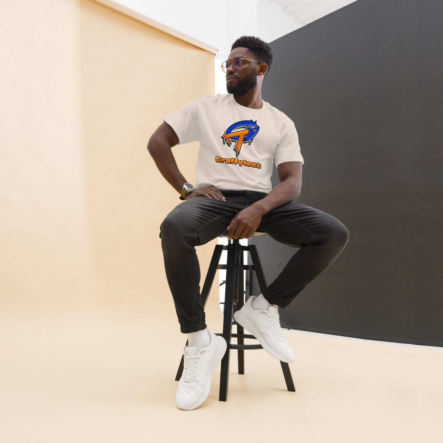 GraffyTees GT monogram LT Men's classic tee