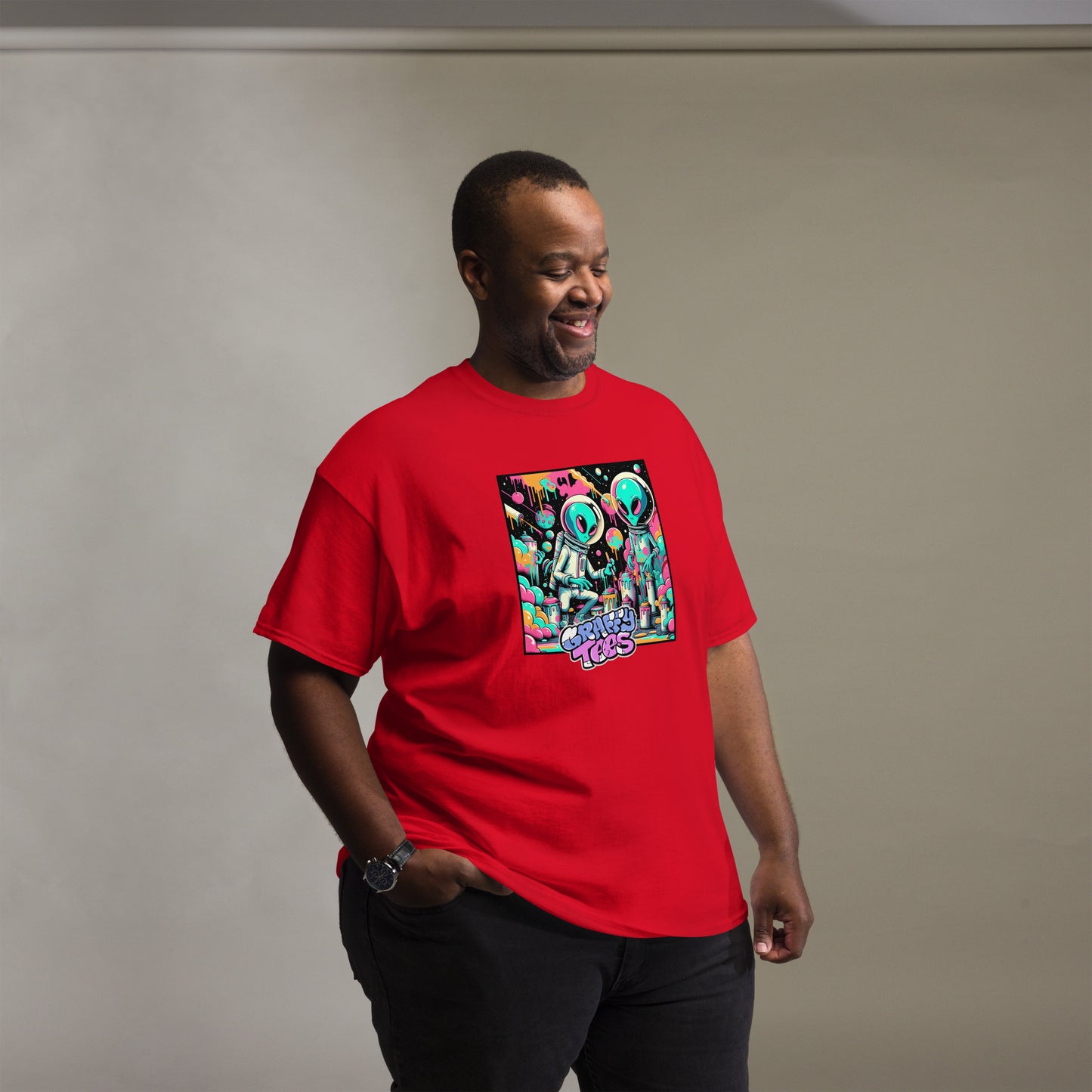 GraffyTees Aliens Painting Men's classic tee