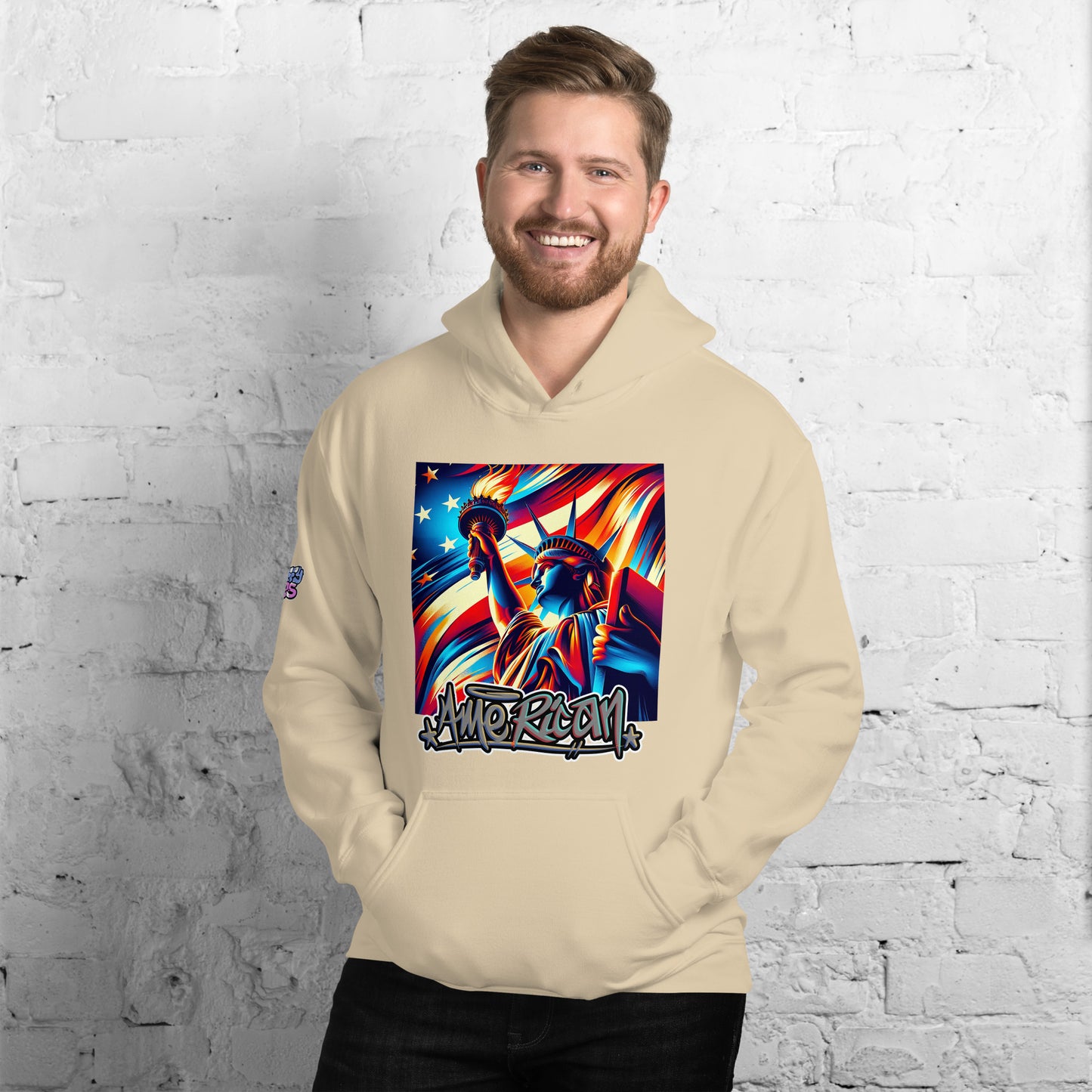 Graffytees American flag and Statue of Liberty 4th of July Unisex Hoodie