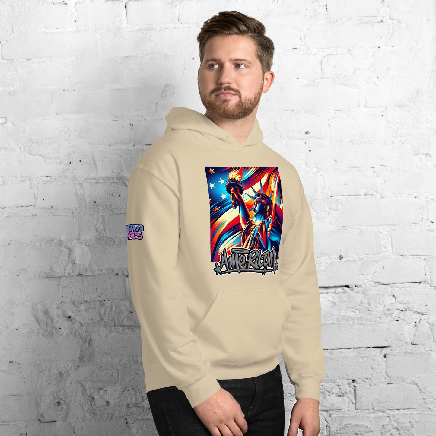 Graffytees American flag and Statue of Liberty 4th of July Unisex Hoodie