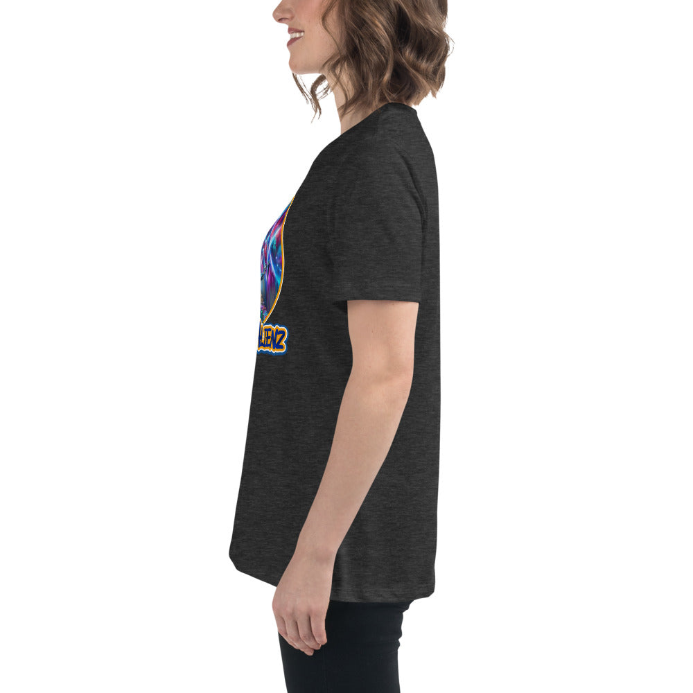 Artful Alienz Alien Graffiti Artist Women's Relaxed T-Shirt
