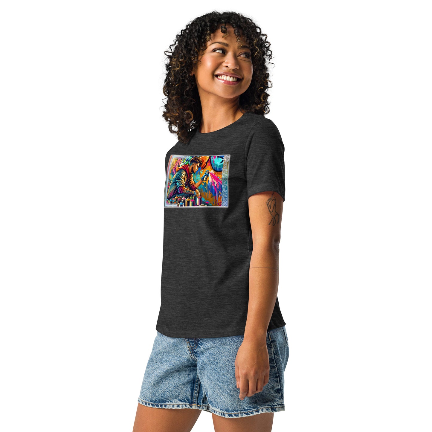 GraffyTees vandal Artist creating a Mural Women's Relaxed T-Shirt