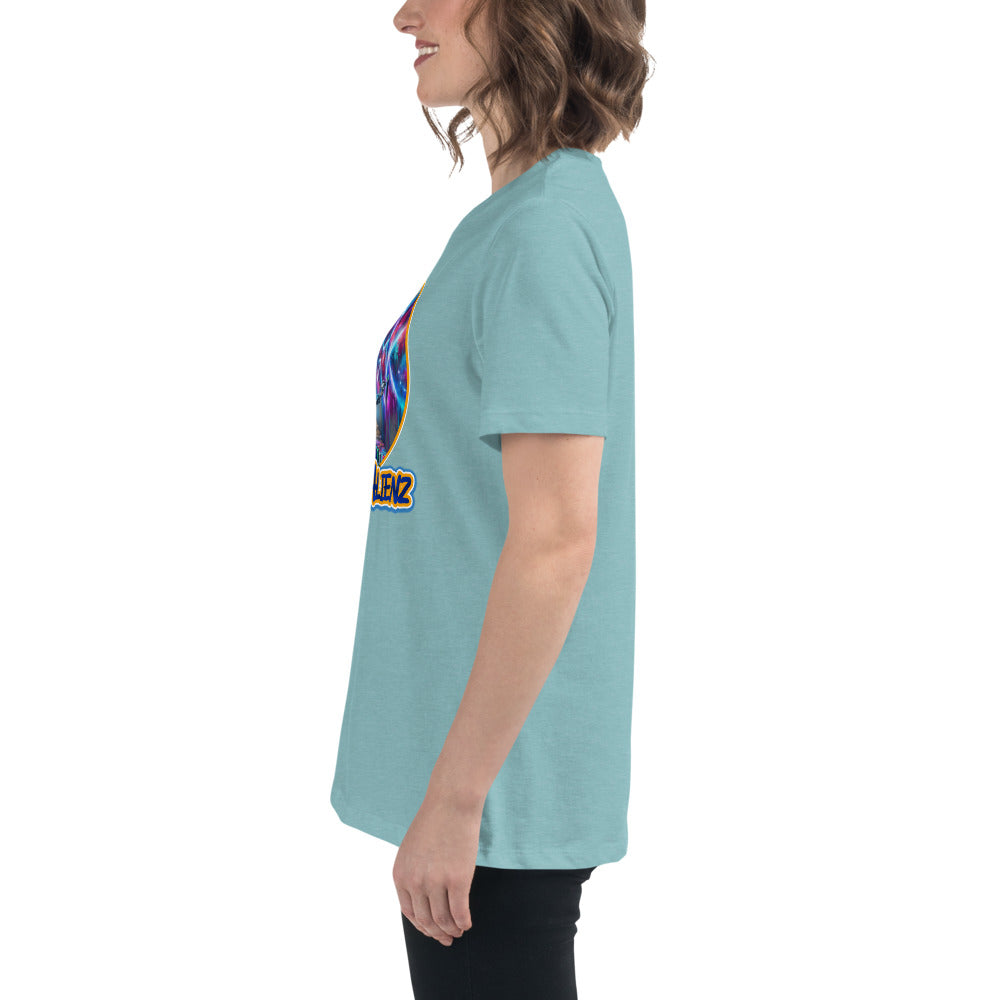 Artful Alienz Alien Graffiti Artist Women's Relaxed T-Shirt