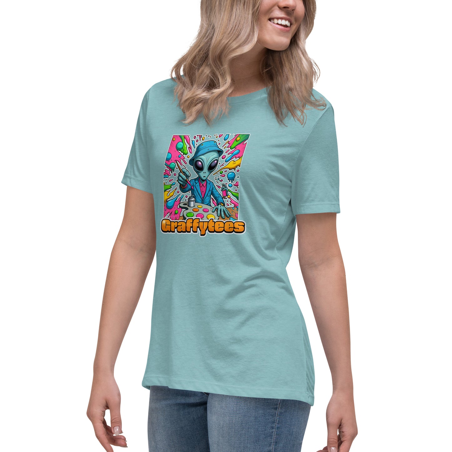 GraffyTees Alien Painter W bucket hat Women's Relaxed T-Shirt