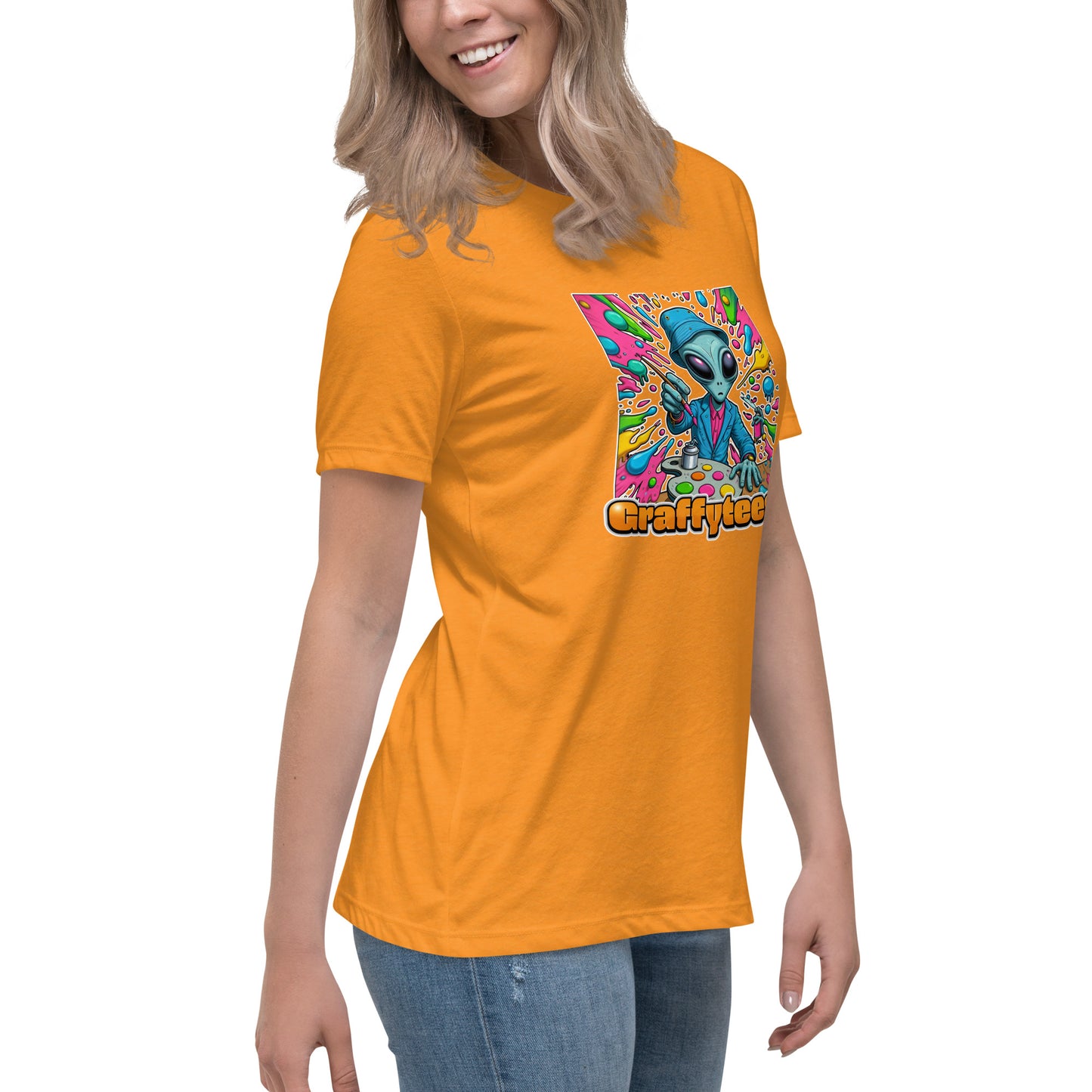 GraffyTees Alien Painter W bucket hat Women's Relaxed T-Shirt