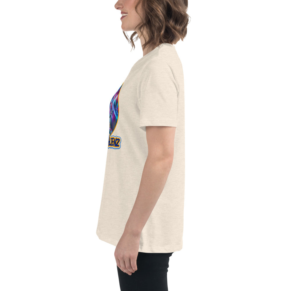 Artful Alienz Alien Graffiti Artist Women's Relaxed T-Shirt