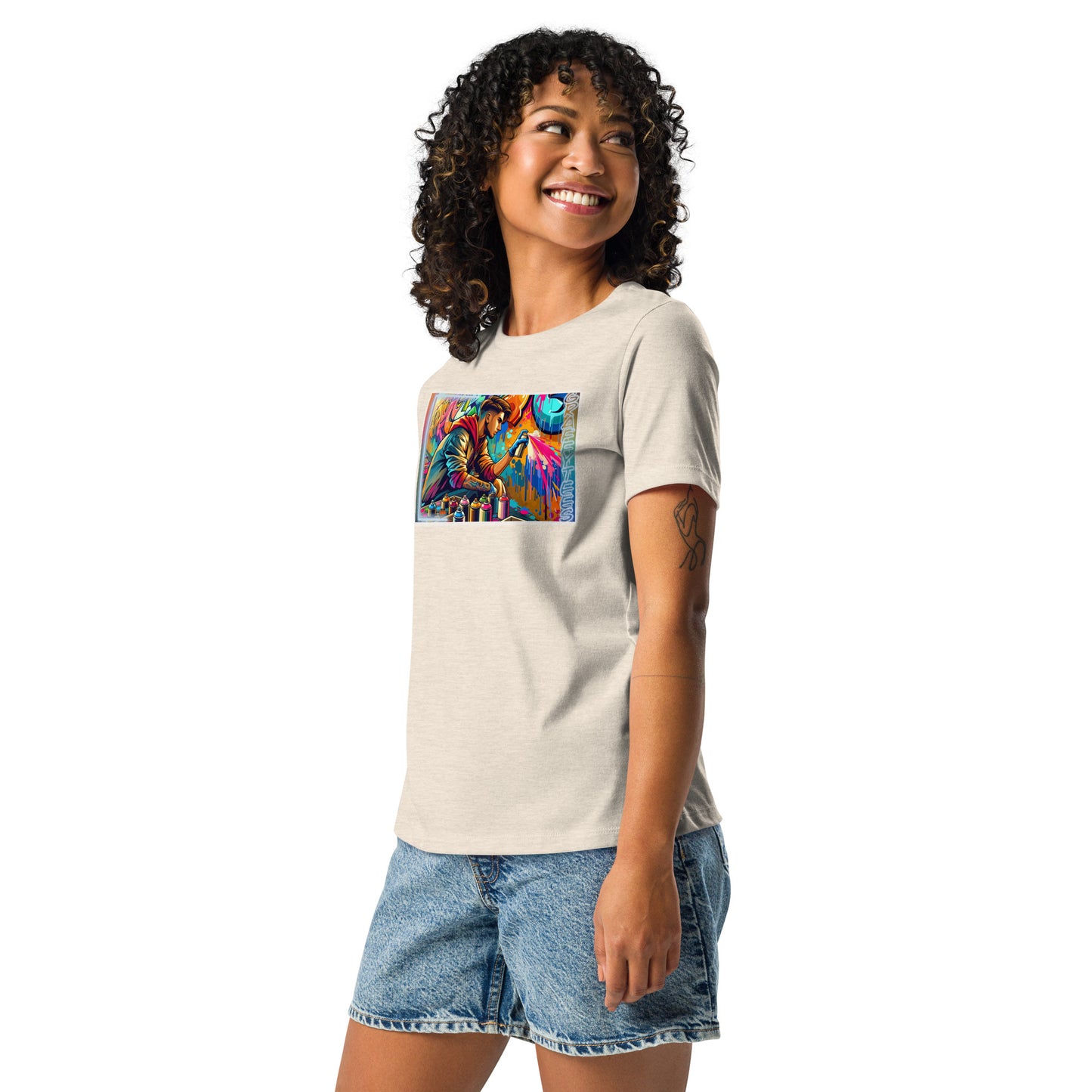 GraffyTees vandal Artist creating a Mural Women's Relaxed T-Shirt