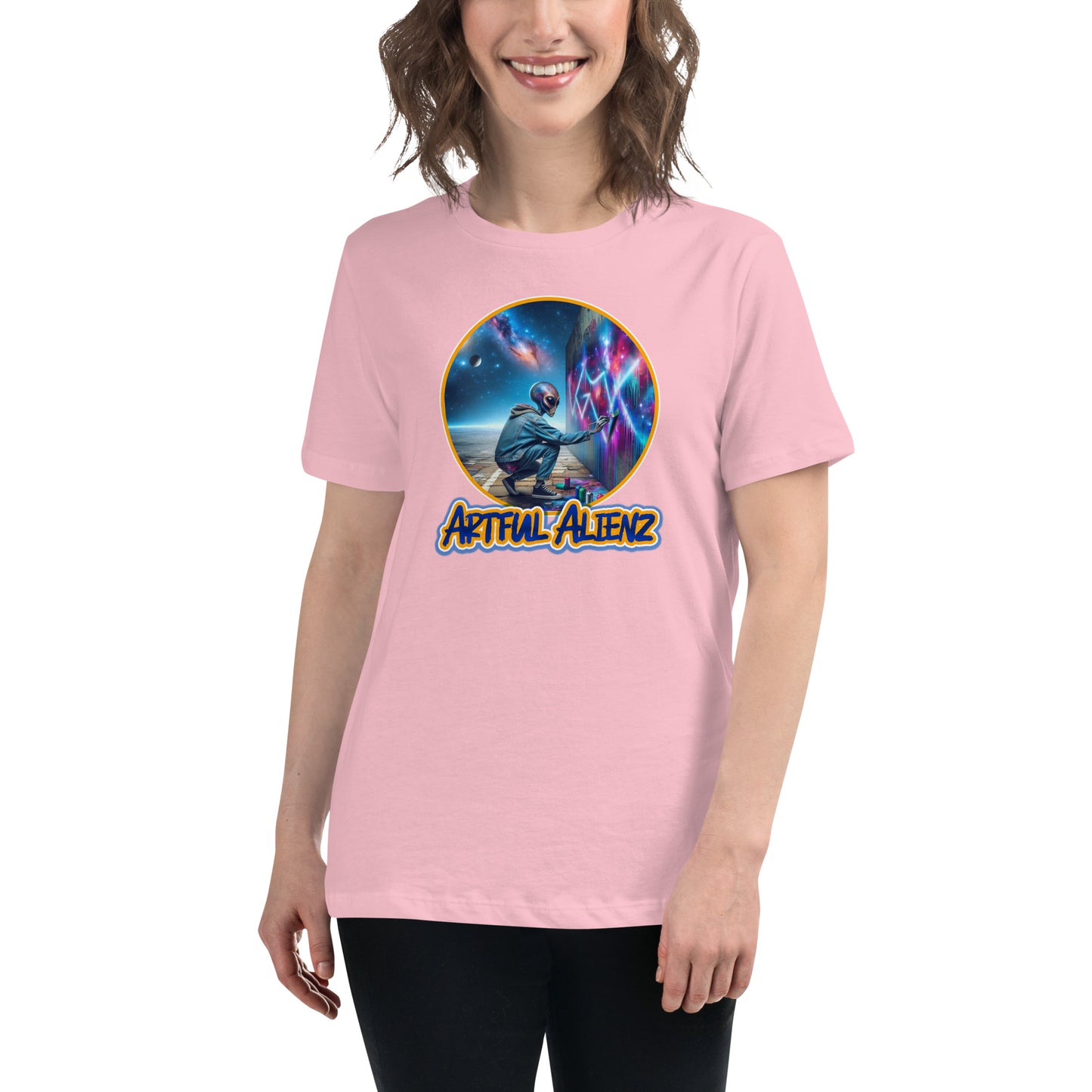 Artful Alienz Alien Graffiti Artist Women's Relaxed T-Shirt
