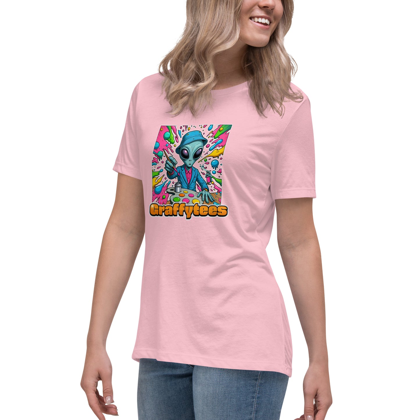 GraffyTees Alien Painter W bucket hat Women's Relaxed T-Shirt
