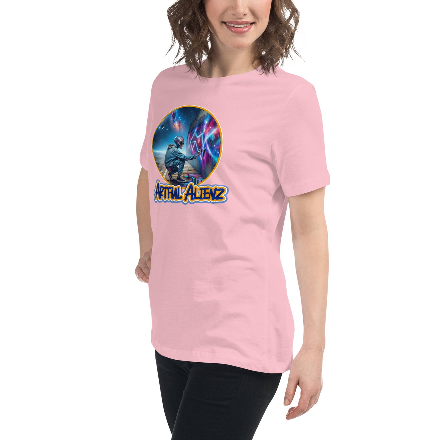 Artful Alienz Alien Graffiti Artist Women's Relaxed T-Shirt