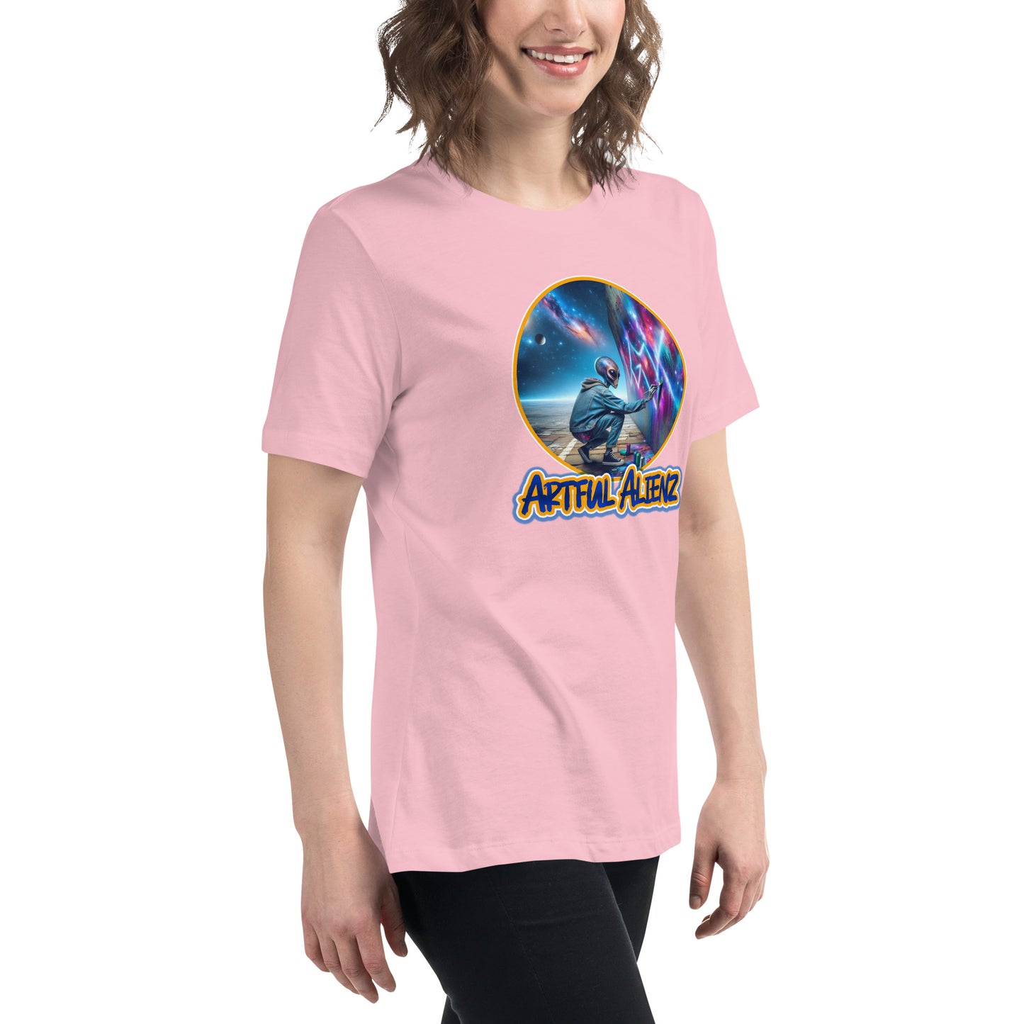 Artful Alienz Alien Graffiti Artist Women's Relaxed T-Shirt