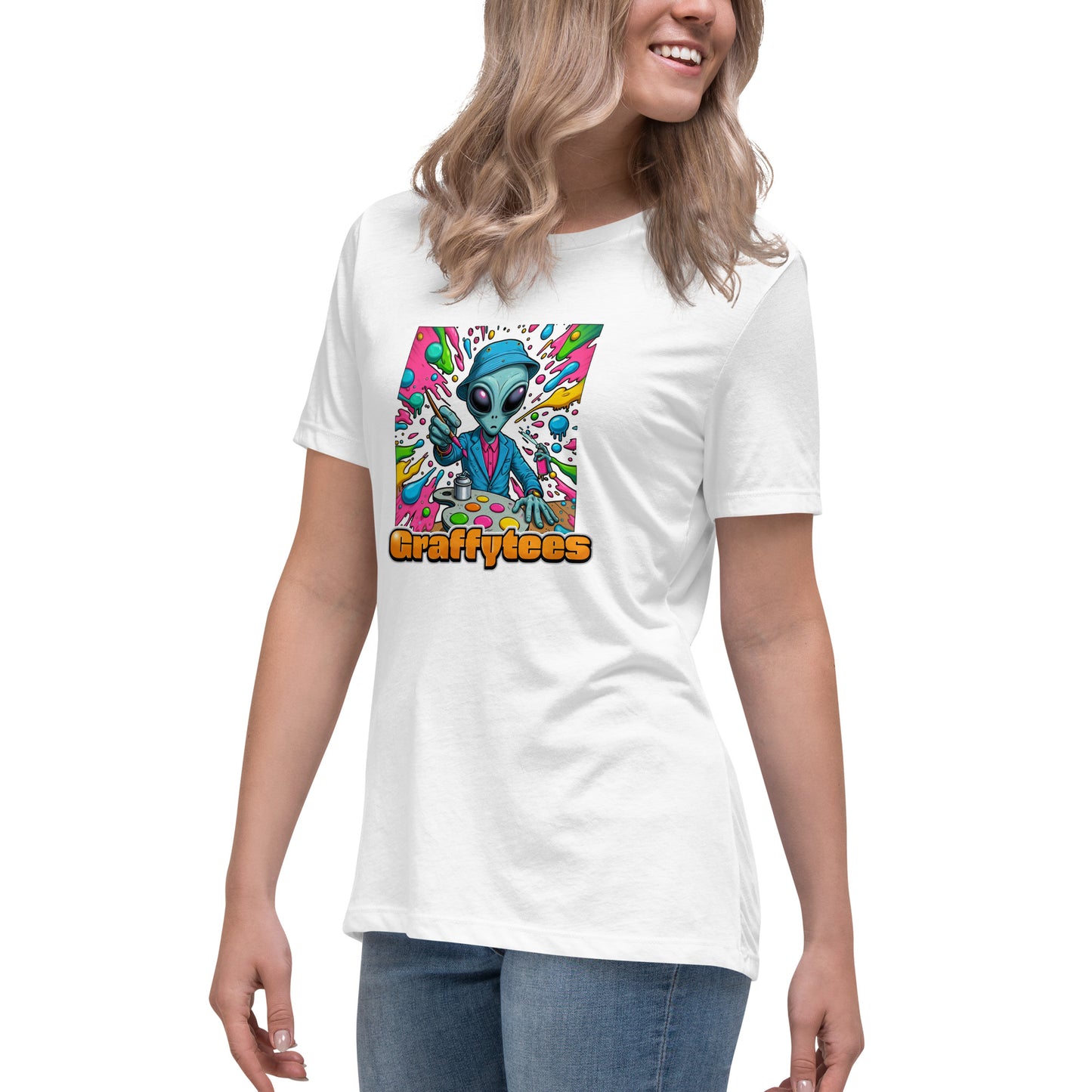 GraffyTees Alien Painter W bucket hat Women's Relaxed T-Shirt