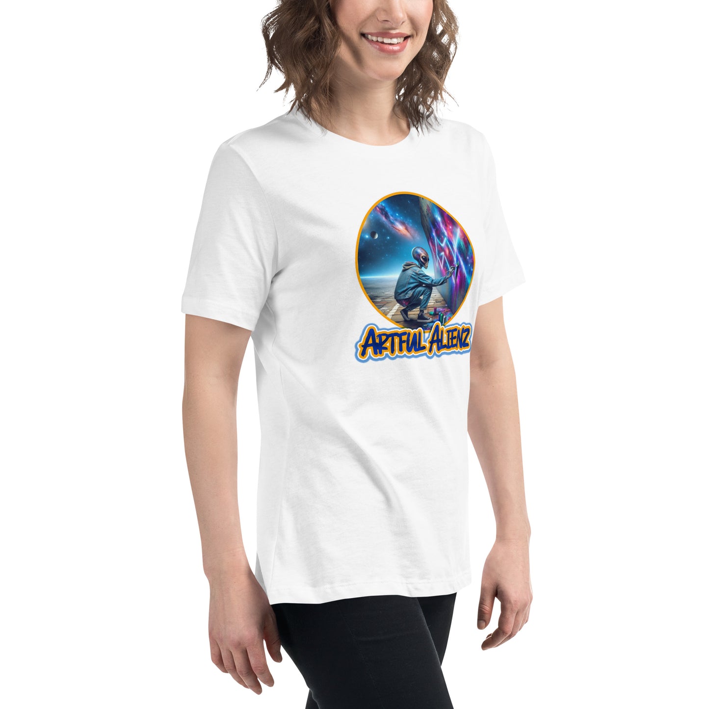 Artful Alienz Alien Graffiti Artist Women's Relaxed T-Shirt
