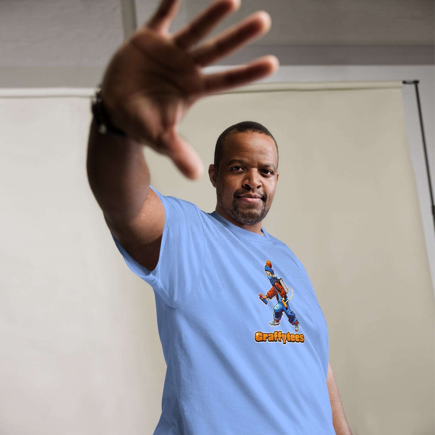 Graffiti artist Men's classic tee