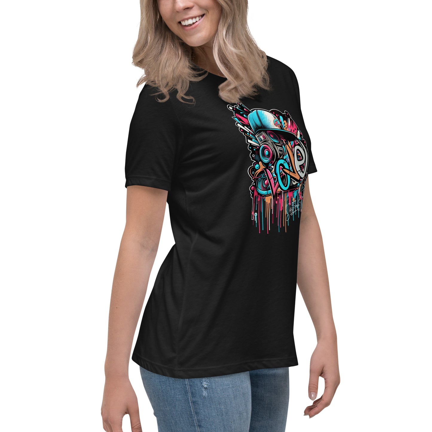 Graffytees Loud Love Graffiti design Women's Relaxed T-Shirt