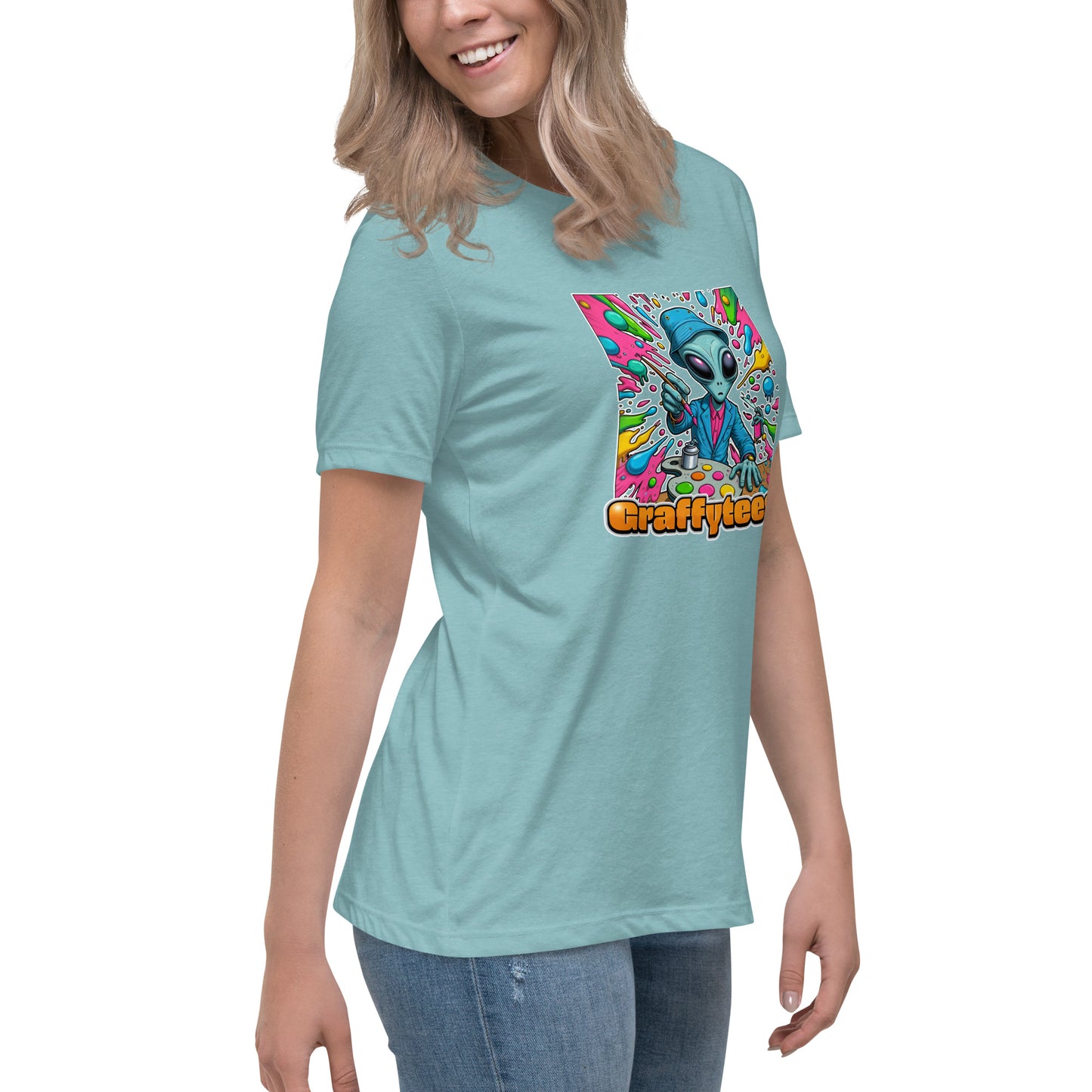 GraffyTees Alien Painter W bucket hat Women's Relaxed T-Shirt
