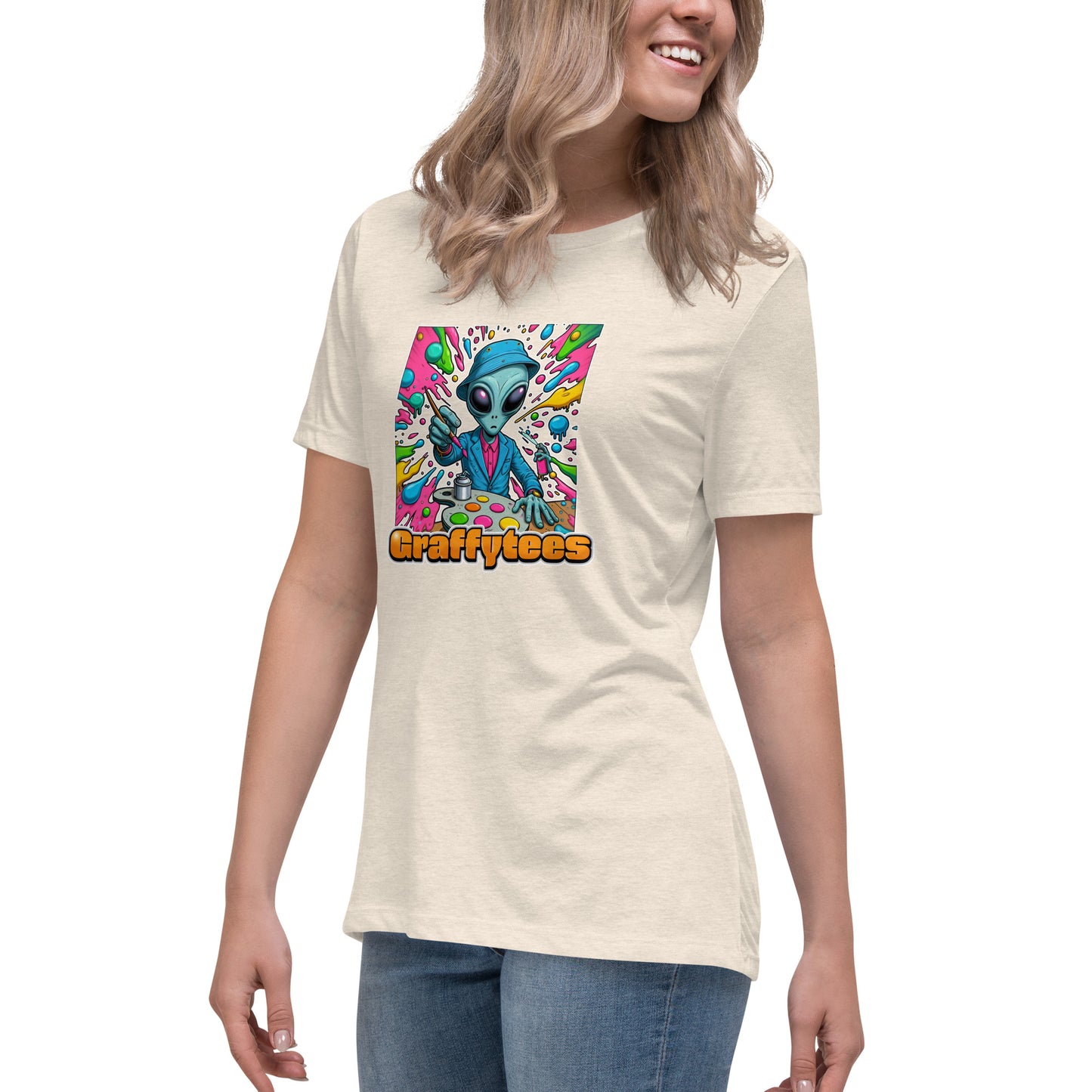GraffyTees Alien Painter W bucket hat Women's Relaxed T-Shirt
