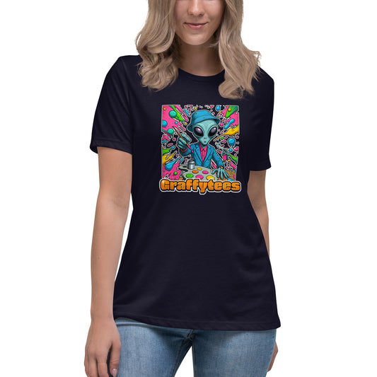 GraffyTees Alien Painter W bucket hat Women's Relaxed T-Shirt