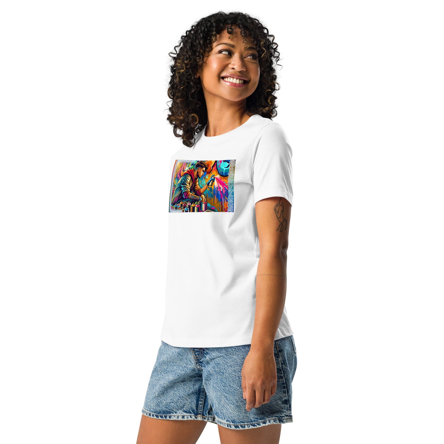 GraffyTees vandal Artist creating a Mural Women's Relaxed T-Shirt